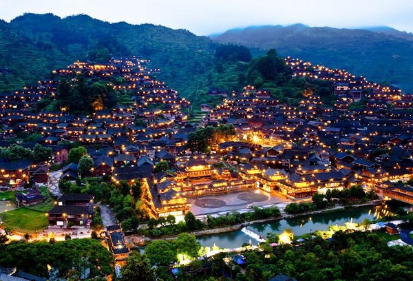 Một Chuyến Đi - Ngàn Trải Nghiệm: Nam Ninh – Lệ Ba – Hạ Tư Cổ Trấn – Trấn Viễn Cổ Thành – Thiên Hộ Miêu Trại