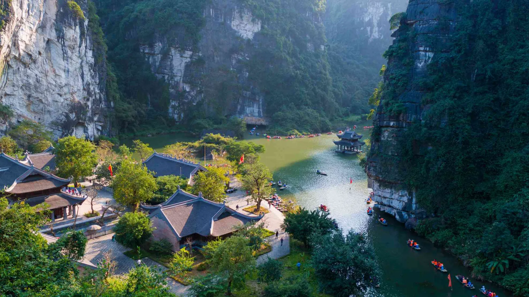 Vietnam Discovery Tour Program: HANOI – SAPA – FANSIPAN – HA LONG – NINH BINH CRUISE