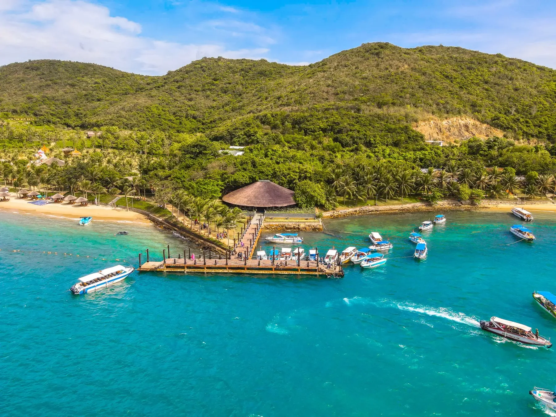 Hành trình Khám phá Nha Trang 5N4Đ: VinWonders – Đảo Khỉ – Hang Rái – Tắm Bùn Khoáng