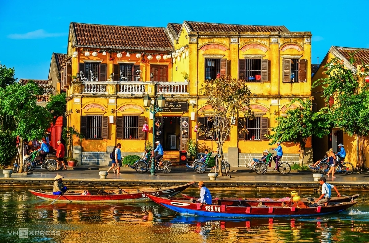 Da Nang – Ba Na Hills – Hoi An – Bay Mau Coconut Forest – Than Tai Mountain