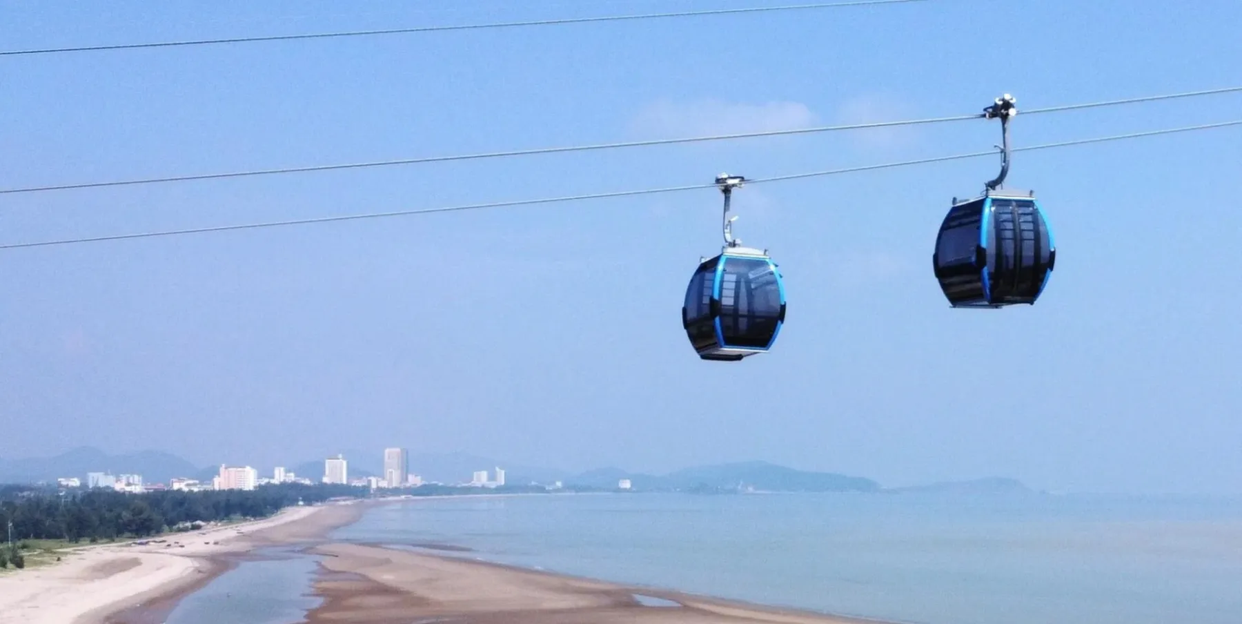 Tour Nha Trang - Mũi Né 5N4Đ: Trải Nghiệm Cáp Treo VinWonders, Khám Phá Hầm Rượu Vang RD Và Chinh Phục Đồi Cát Bay