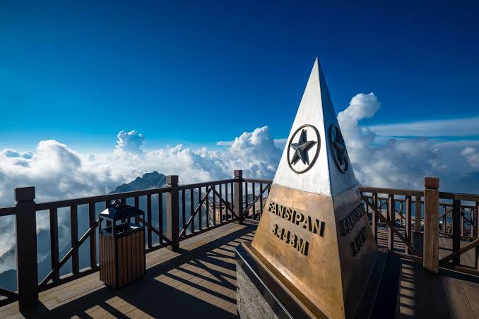 TOUR ĐẶC SẮC PHƯƠNG BẮC 5N4Đ: CHINH PHỤC ĐỈNH FANSIPAN "NÓC NHÀ ĐÔNG DƯƠNG", DU NGOẠN VỊNH KỲ QUAN HẠ LONG & DANH THẮNG TRÀNG AN NINH BÌNH